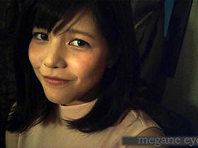 メガネ盗撮 どこよりも近い盗撮ビデオ サンプル動画サムネイル